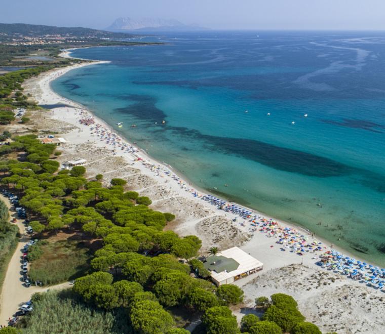 Budoni, tutto pronto per un’estate boom. Il sindaco: «Non sarà solo mare» 