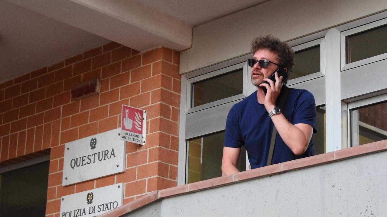 Simone Ceri ieri sera in questura per sporgere denuncia su quanto accaduto agli impianti di Roselle