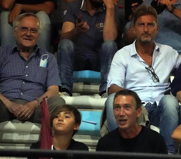 Roberto Tancredi in tribuna accanto al presidente Paolo Toccafondi (foto Franco Silvi)
