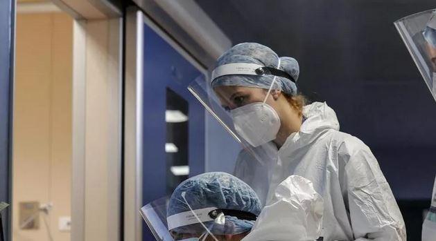 Covid, il virus corre sempre più veloce