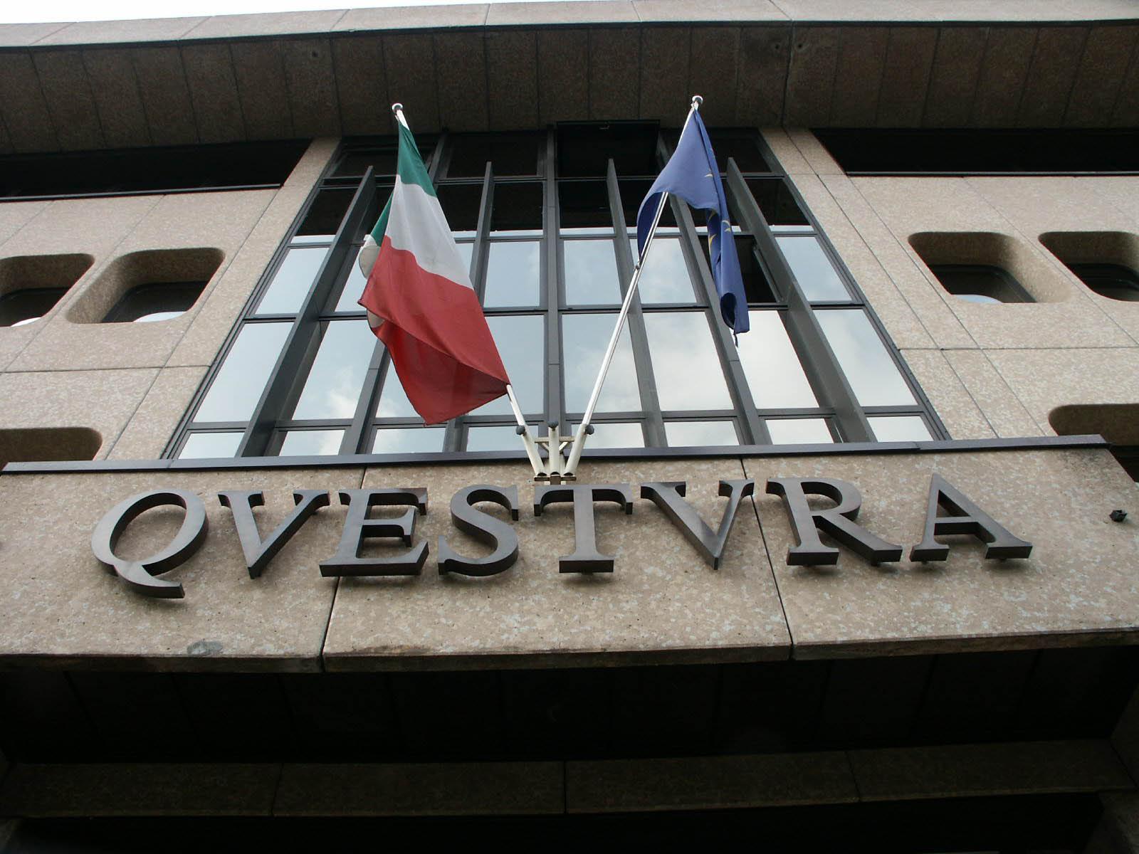 Prato, favori ai cinesi in cambio di soldi: il pubblico ministero chiede di condannare due poliziotti 