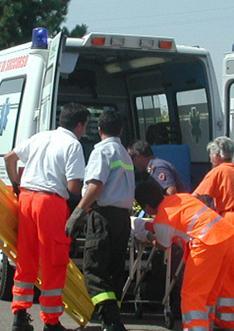 Niente ambulanze in spiaggia nell'isola