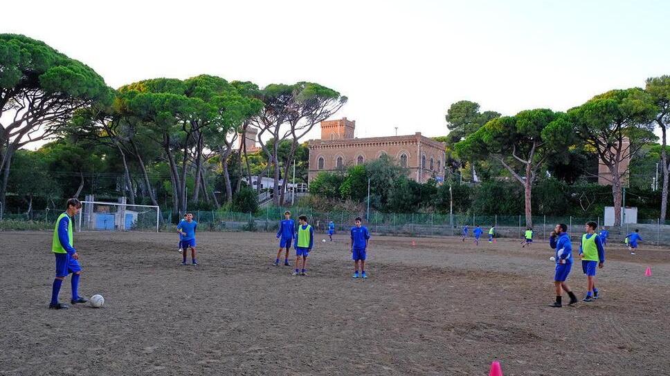 Allenamenti sul campo del Castiglioncello calcio in pineta Marradi