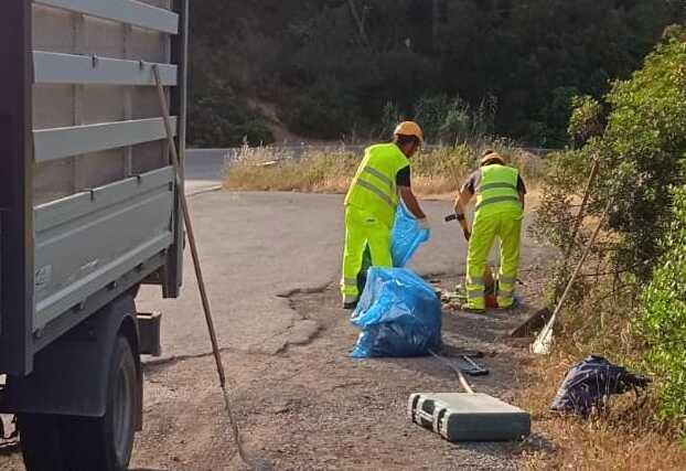 Elba, con i soldi della tassa di sbarco via i rifiuti lungo le strade 