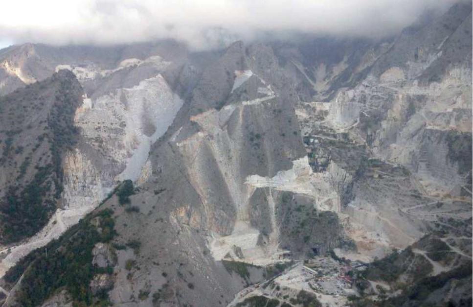 I beni estimati sono cave o porzioni di cava