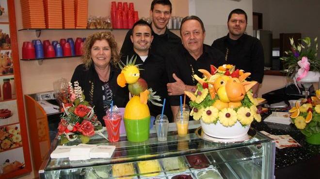 Papillon apre a tutta frutta