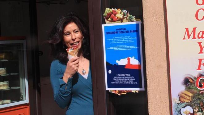 Giglio, promozione fatta in casa
