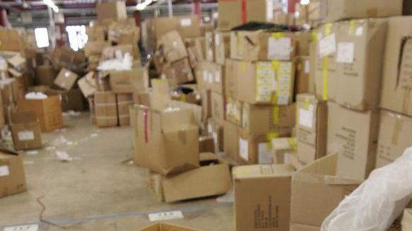 Un milione di vestiti in vendita alla Sasch