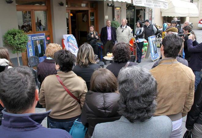 Elezioni, a Camaiore è tifo da stadio 