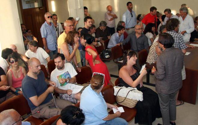L’appello: tutti in Municipio questa sera 