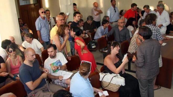 L’appello: tutti in Municipio questa sera