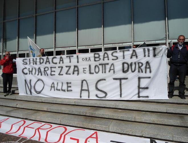 Bagni all’asta, sfiorata la rissa 