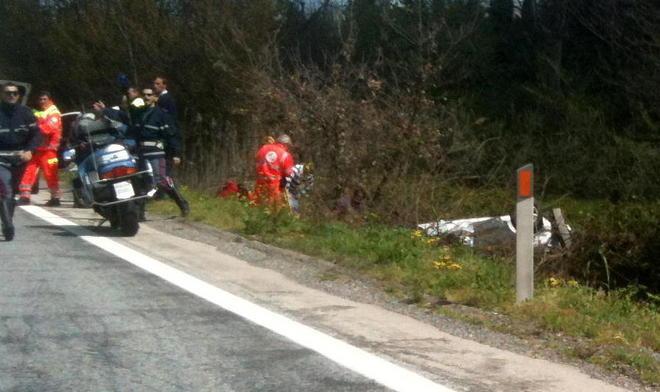 Auto fuori strada, 2 feriti sull’Aurelia