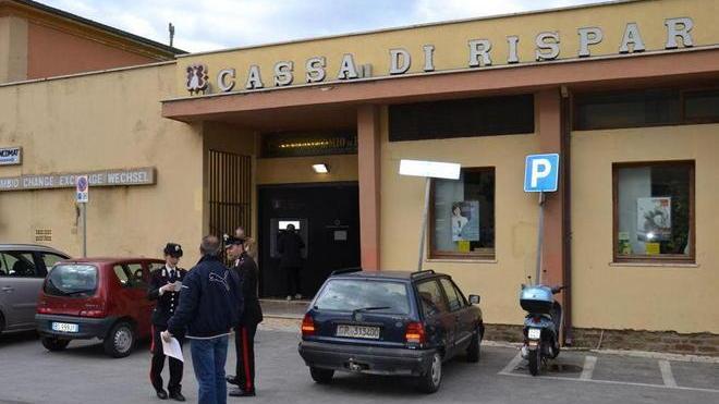 Con le armi fanno ostaggi arrestati dopo il colpo