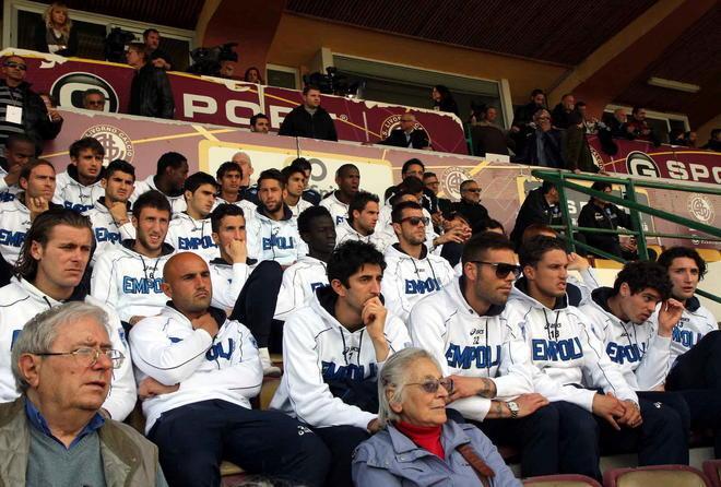 Gli azzurri divisi fra il campo e l’omaggio a Morosini al “Picchi”