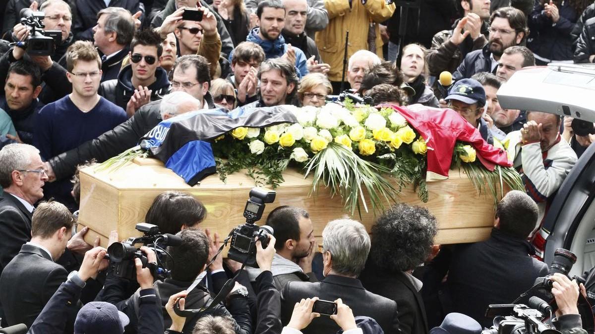 In diecimila per l'addio a Morosini