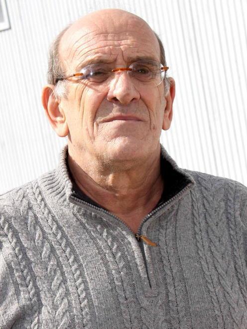 «Tucci venga in piazza a spiegare i compensi degli amministratori»