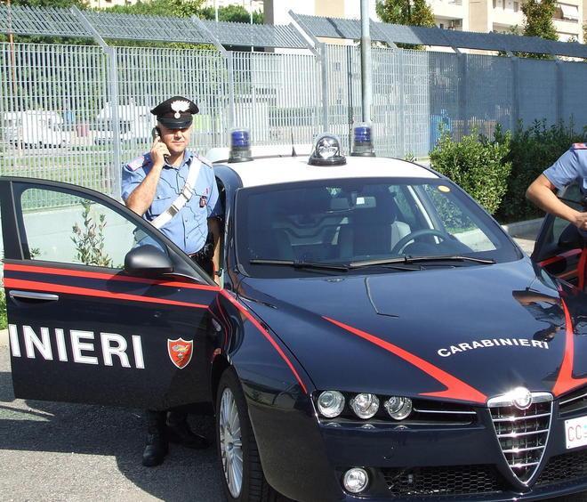 «Ti faccio conoscere una donna»: anziano truffato dall’amico 