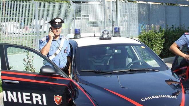 «Ti faccio conoscere una donna»: anziano truffato dall’amico