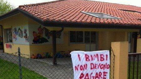 Red Bridge, striscioni contro la chiusura