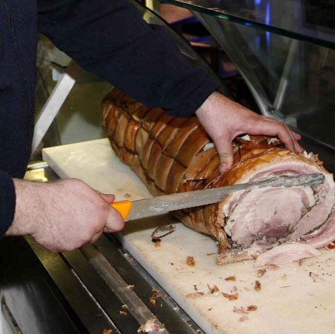 Festa della Primavera al Pozzarello Fiori, dolci e succulenta porchetta