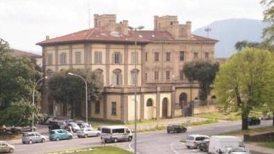 Vigili nella sede dell’ex guardia di finanza