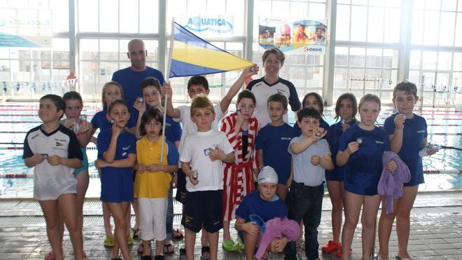 Brillano a Massarosa i baby nuotatori del Club Nautico