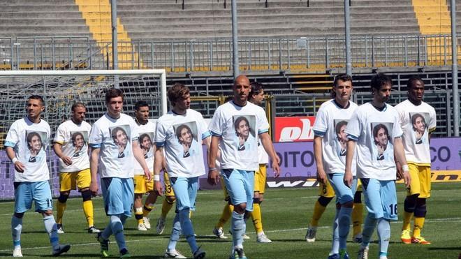 Tutti i giocatori della Serie B ricordano Morosini