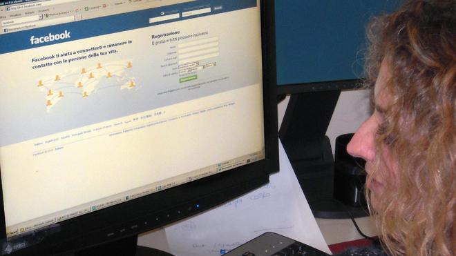 Virus manda in tilt i computer Comune vieta Facebook in ufficio