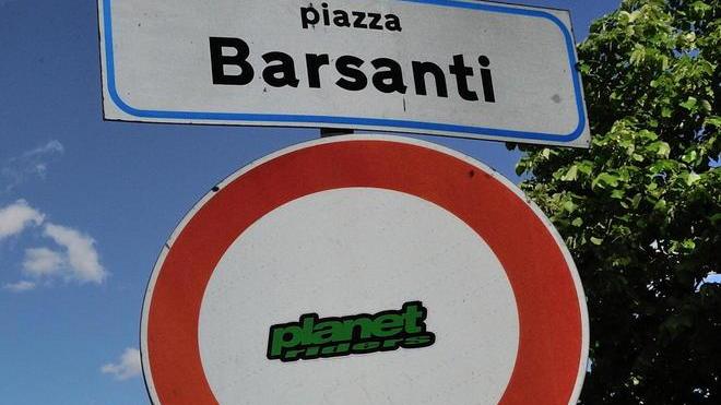 Barsanti o Barzanti? Il mistero della piazza che per non sbagliare chiamano “dei circhi”