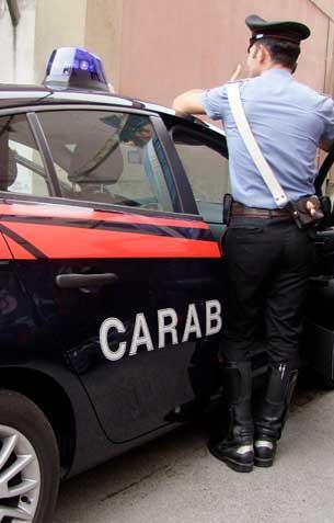 Vuole cacciare inquilini, nei guai 