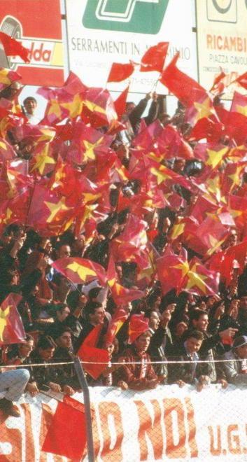 Con 3mila bandierine il granata impera dentro il “Mannucci” 