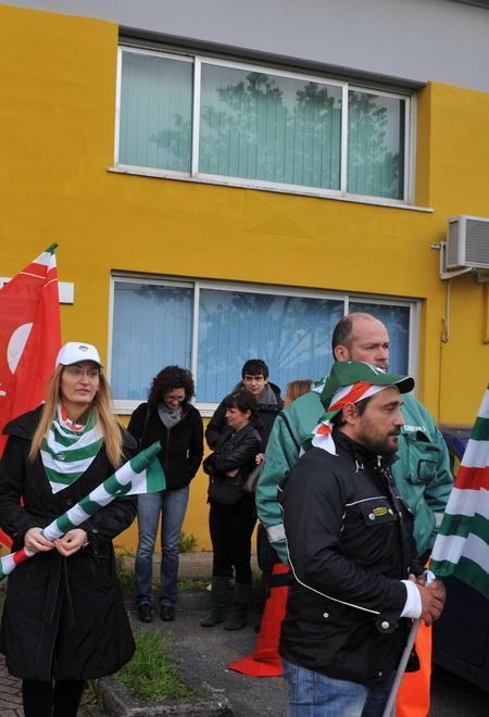 «Fateci avere almeno la cassa integrazione» 