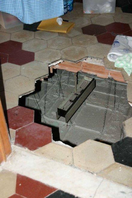 Crolla pavimento del Mutuo soccorso la palazzina dichiarata inagibile 