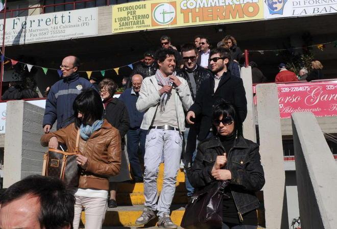 Dalla speranza alla delusione per la festa mancata 