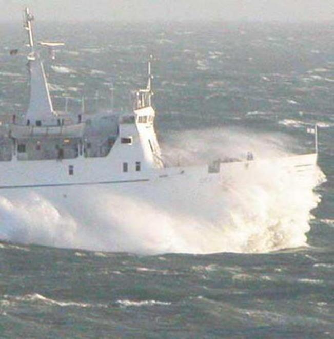 Odissea in mezzo al mare: "Nella tempesta per 9 ore" 
