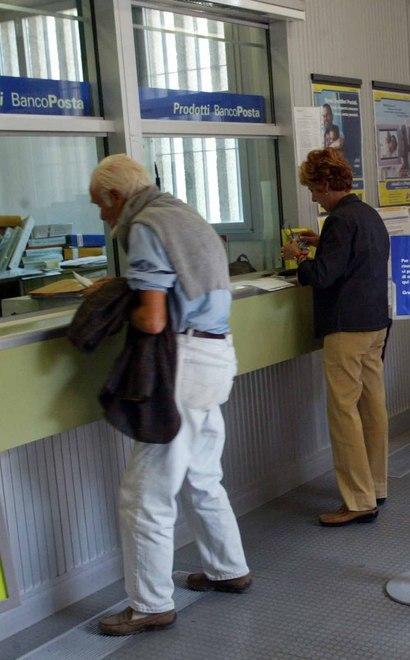 Riscuote la pensione della mamma morta tre anni fa 