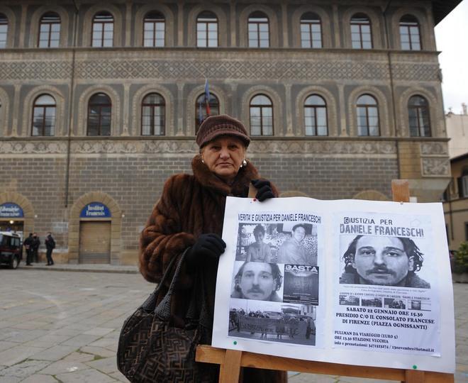 Mamma Cira prova a incontrare Sarkò