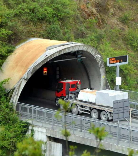 Interventi per tappare buche su strade a monte