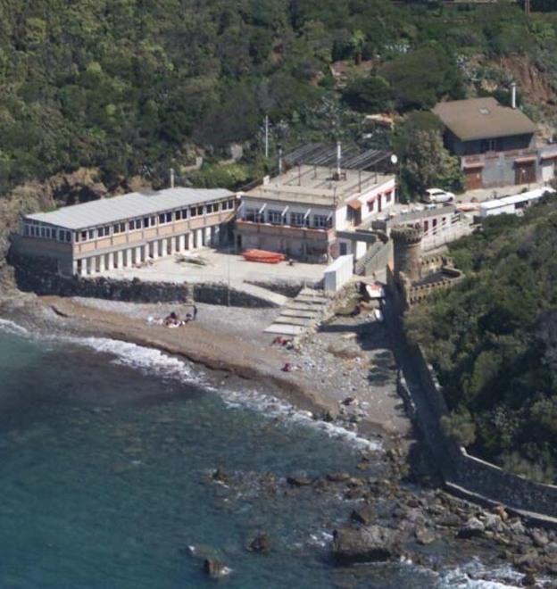 Via al ripascimento delle spiagge del Rogiolo, dei Paolieri e di Quercianella