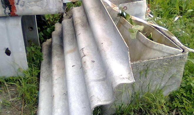 Fauglia, mini-discarica di amianto vicino ai cassonetti