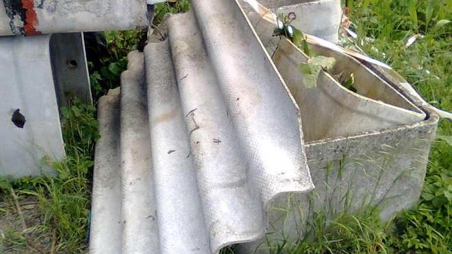 Fauglia, mini-discarica di amianto vicino ai cassonetti