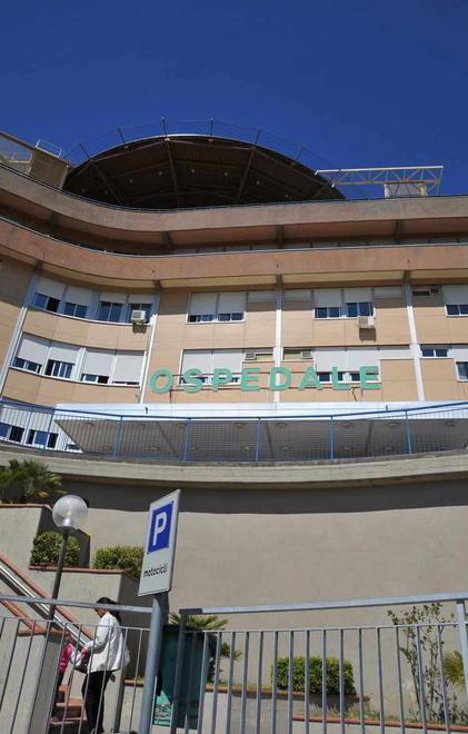Cade dalla bici, turista all’ospedale 
