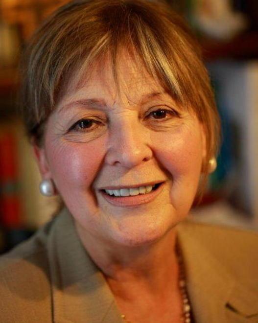 Tina Lazzeri “si rinomina”