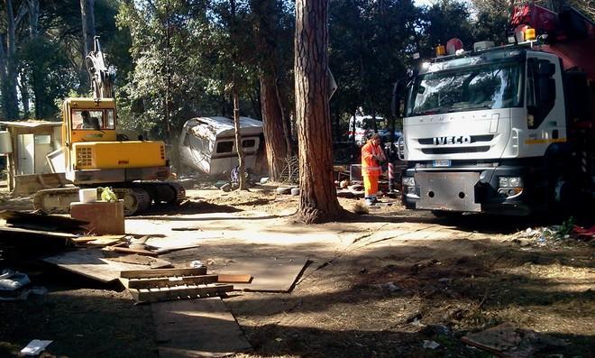 Rom, in 25 lasciano definitivamente il campo della Bigattiera 