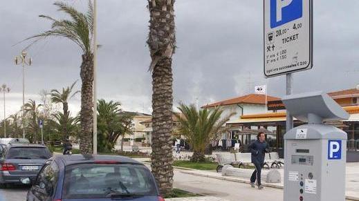 Parcheggio gratis per i primi 20 minuti sul lungomare