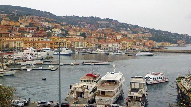 Porti alla Regione? «Sì, ma meglio al Lazio»