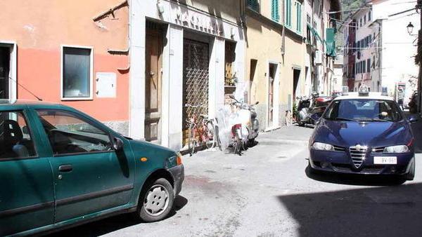 Prima bussa, poi spara Tanta paura al Borgo