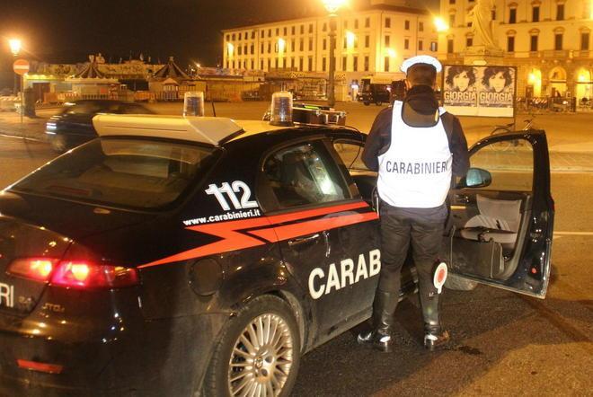 Un chilo d’hashish nella valigetta 