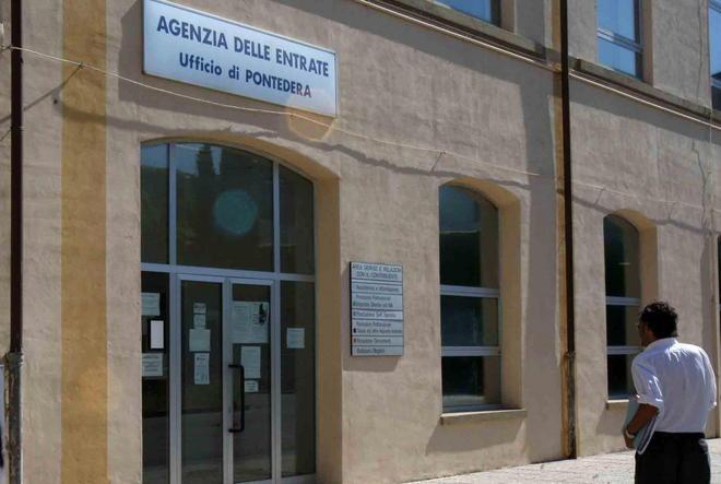 Fatture false per evadere imposte e Iva 